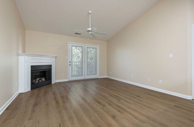 Building Photo - 9415 Magnolia Ridge Dr