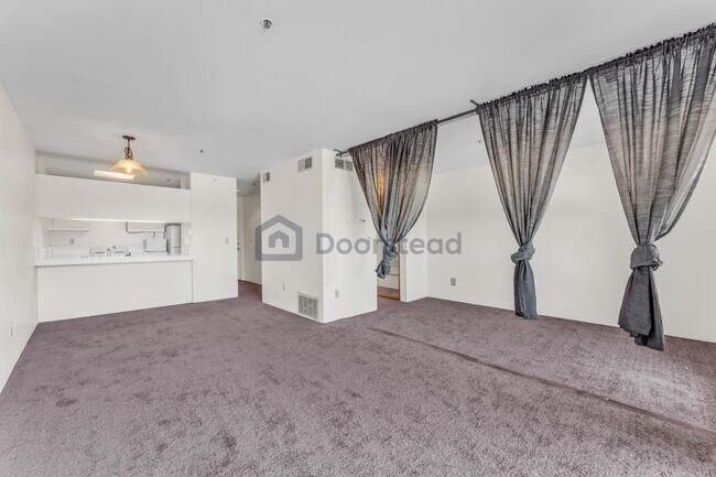 Building Photo - 1771 Broadway St