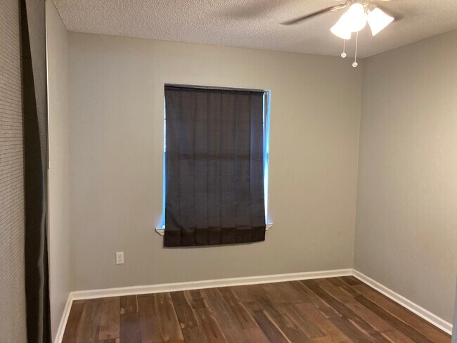 Building Photo - 106 Leopold Square