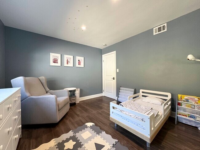 Building Photo - 3700 San Augustine Dr