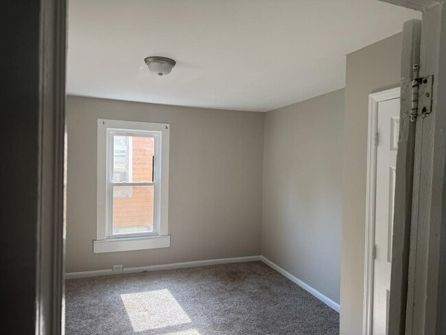 Building Photo - 906 Juniper St