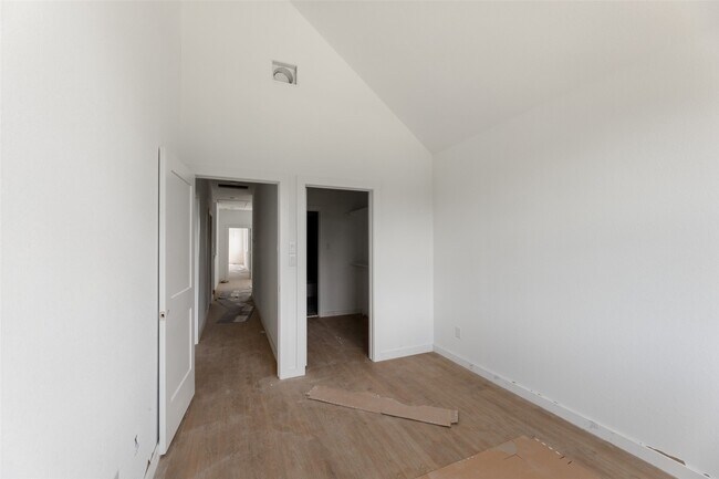 Building Photo - 3620 Sauer St