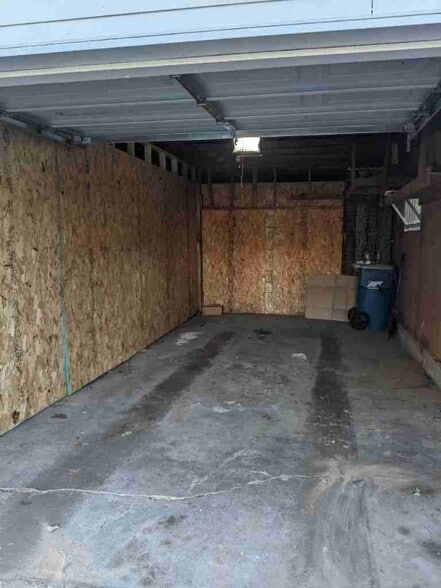 Building Photo - 204 Hatten Ave