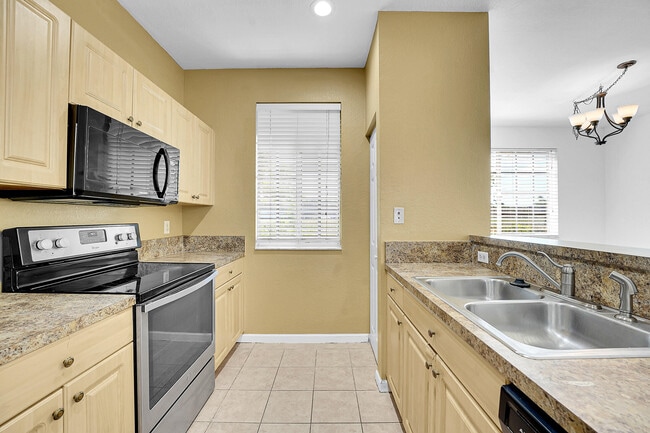 Building Photo - 1213 Lucaya Dr