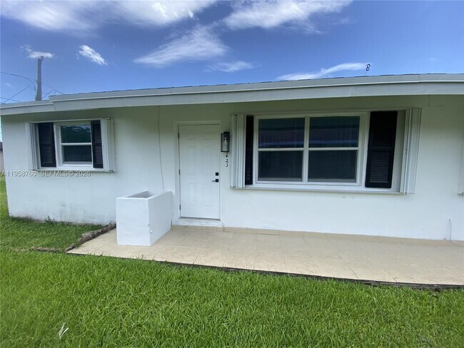 Building Photo - 25423 SW 107th Ct