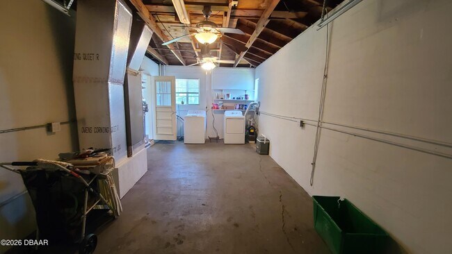 Building Photo - 4 Pleasant View Cir