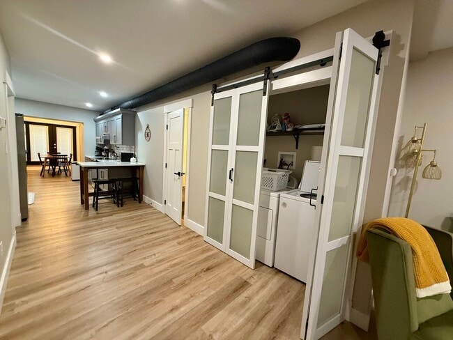 Building Photo - 521 Locust St