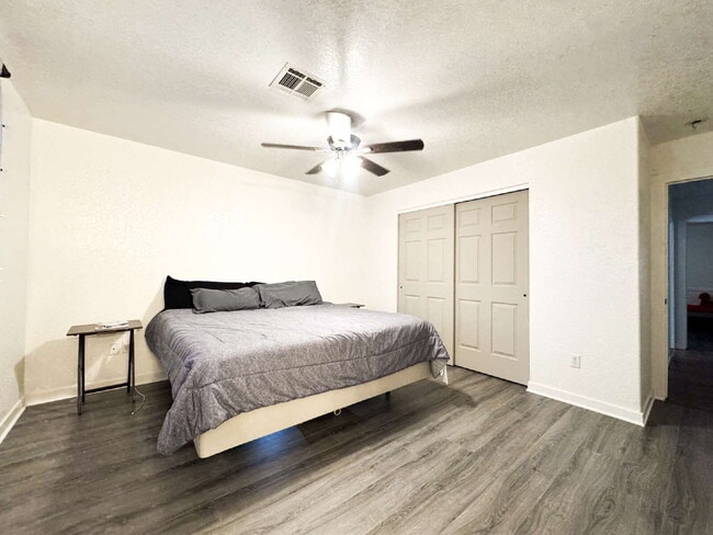 Building Photo - "Charming 3-Bedroom, 2 Bathroom Pool Home in Ocotillo!"