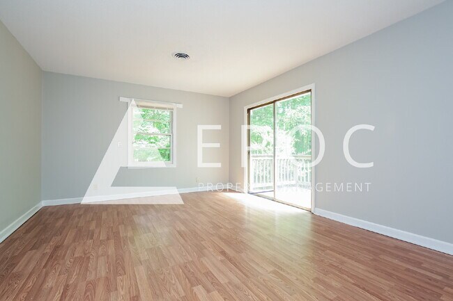 Building Photo - *Freshly Ready* Move In Today! - 2771 NC Hwy 14 Reidsville, NC 27320