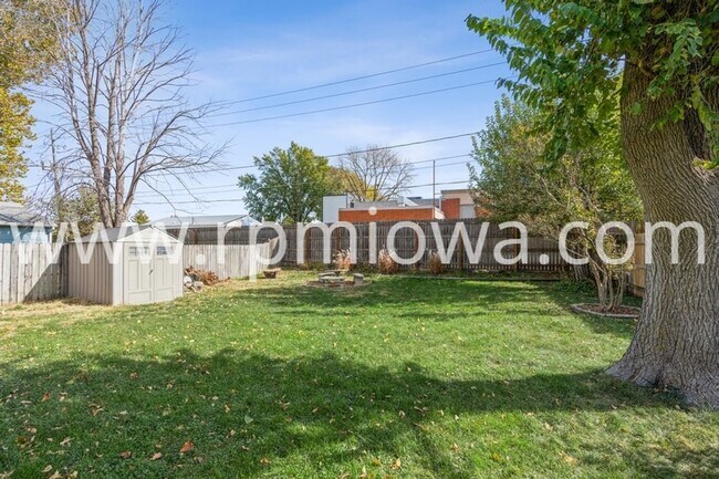 Building Photo - UPTOWN ANKENY!! 3 Bedroom, 2 Bath Home in Ankeny