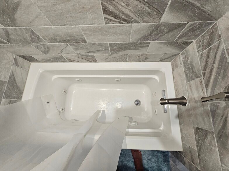 Building Photo - 435 High St