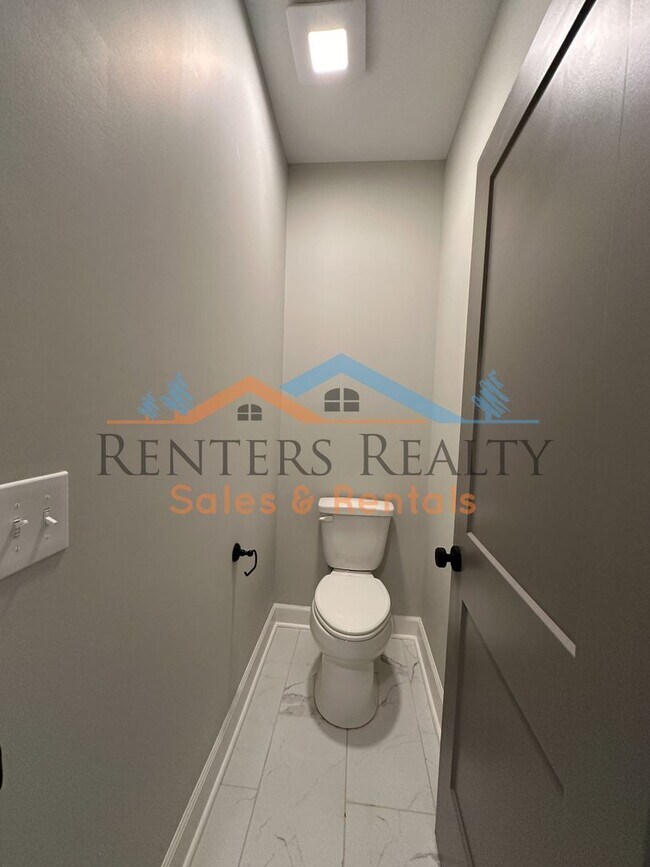 Building Photo - 3BR Home with Office, Bonus Room, Large Kitchen Island, 2-Car Garage & Large Yard – Huntsville Li...