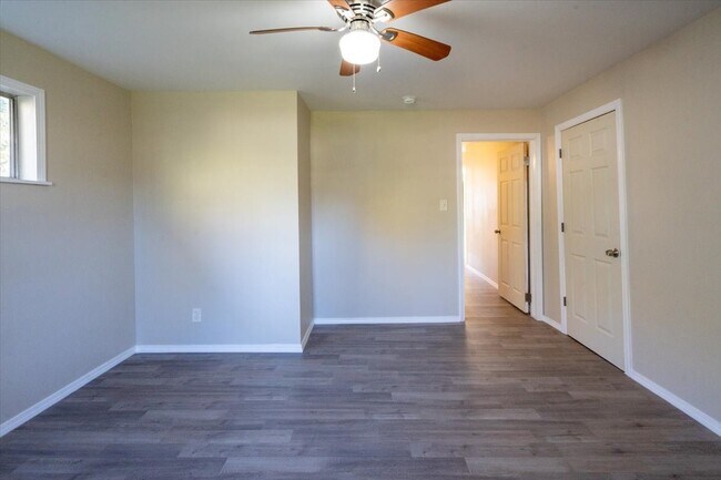 Building Photo - 5851 Southtown St