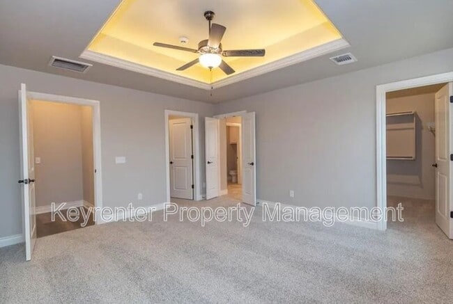 Building Photo - 1017 NE 34th Terr