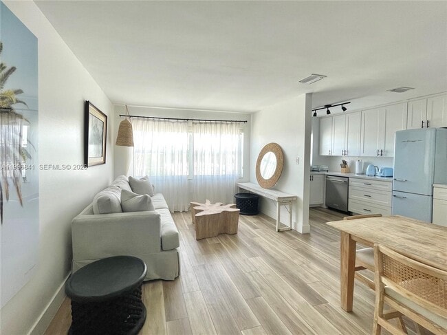 Building Photo - 221 Meridian Ave