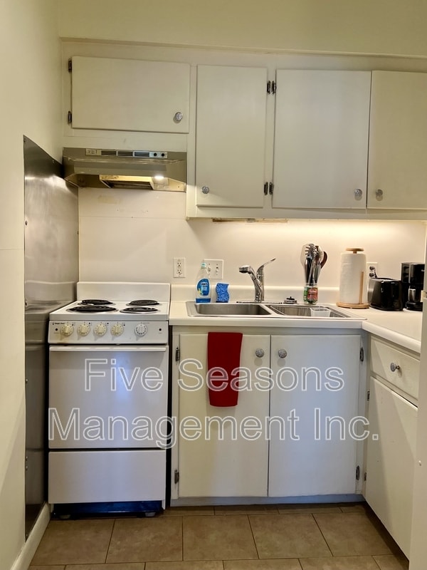 Building Photo - 194 North St