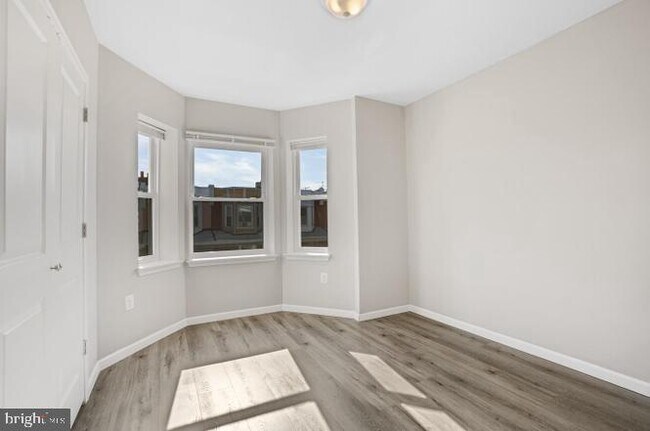 Building Photo - 5727 Osage Ave