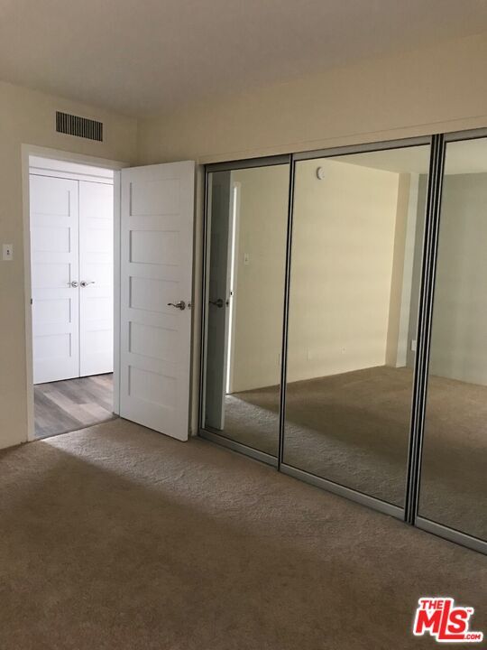 Building Photo - 4267 Marina City Dr