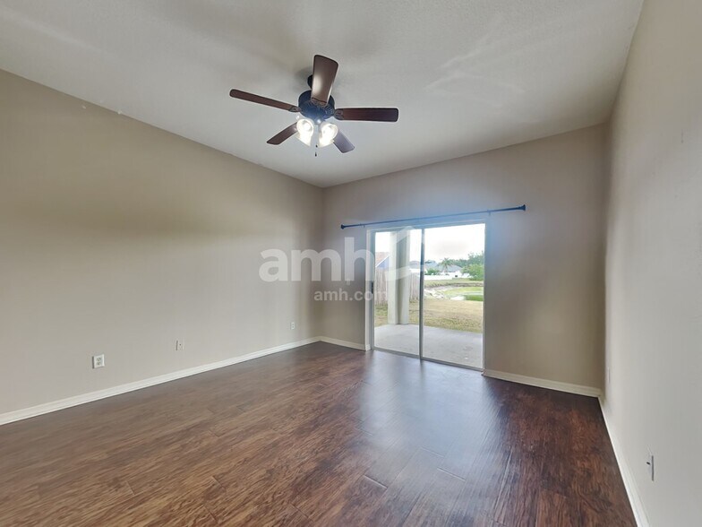 Building Photo - 3404 Pearl Dove Loop