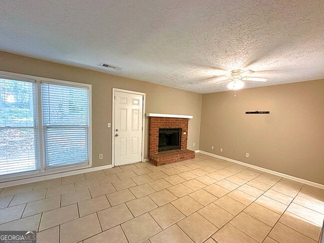 Building Photo - 1119 Booth Ct SW