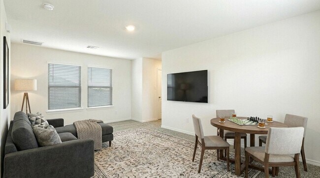 Building Photo - 315 Pine Hollow Way