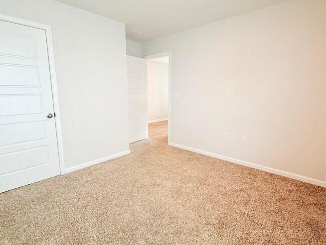 Building Photo - 1946 Tree Swallow Dr