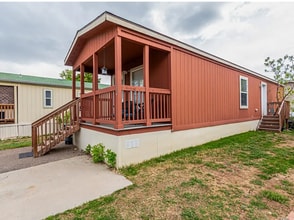 Building Photo - 8201 S Santa Fe Dr