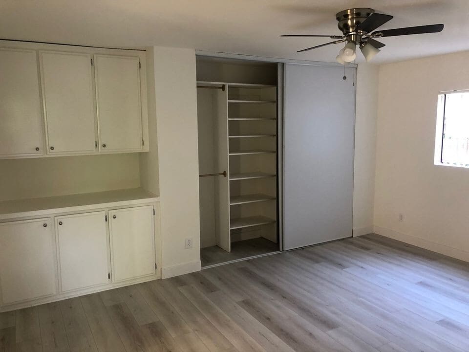 Building Photo - 408 N Venice Blvd