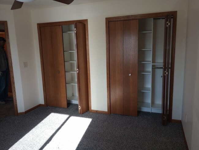 Building Photo - Three bedroom two bathroom twin home