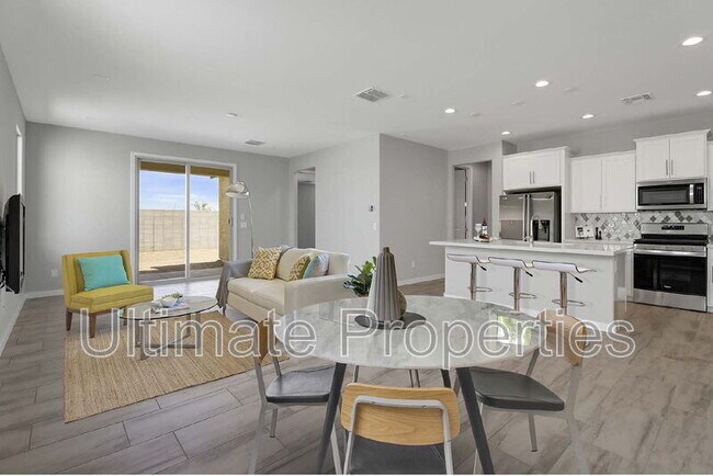 Building Photo - 835 N 110th Ave