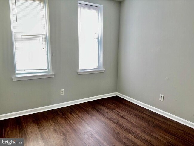Building Photo - 5258 Hazel Ave