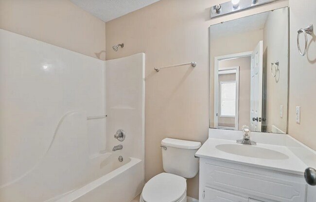 Building Photo - 393 Forest Park Dr