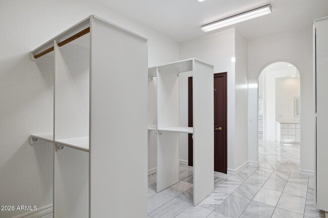 Building Photo - 8303 N 61st Pl