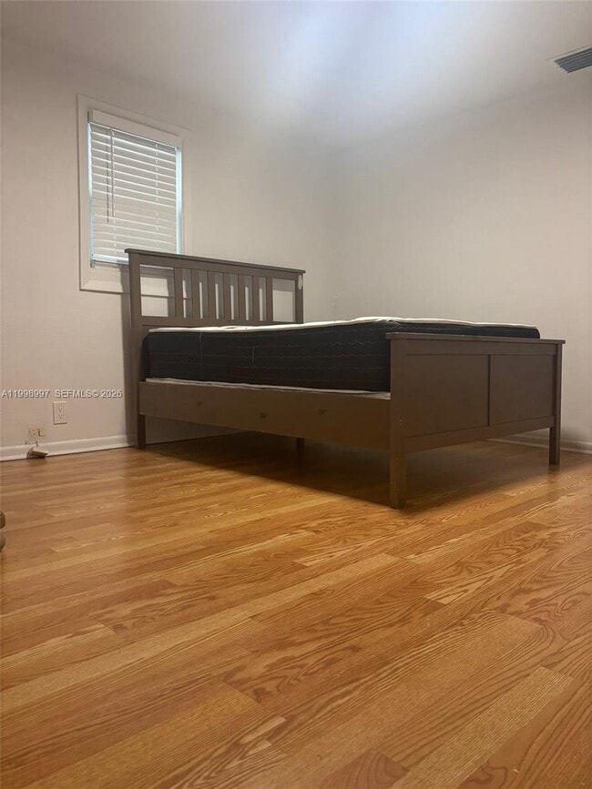 Building Photo - 719 Glenn Pkwy