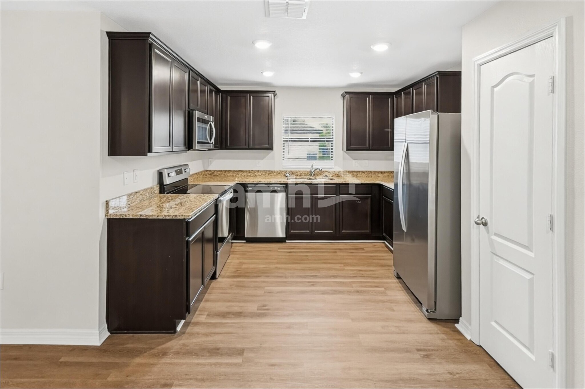 Building Photo - 1122 Brenton Leaf Dr