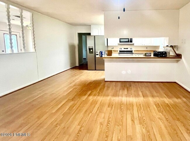 Building Photo - 8107 MS-493