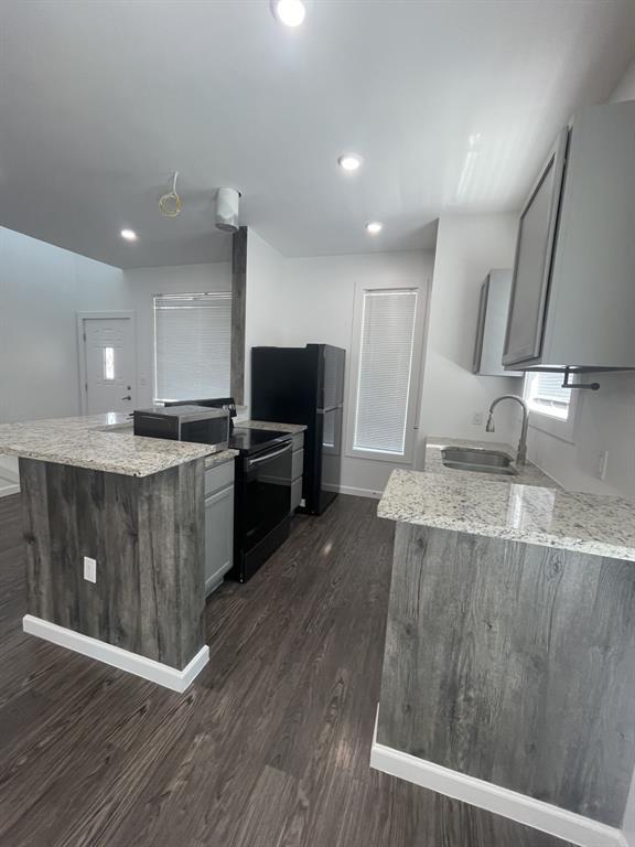 Building Photo - 160 Pope Bend S