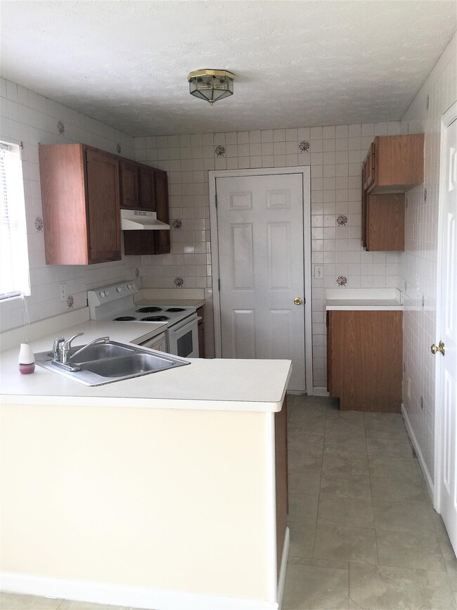 Building Photo - 109 Shandon Ln