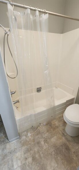 Building Photo - 9537 W Alameda Ave