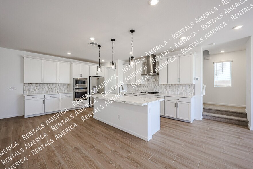 Building Photo - 2484 W Rowel Rd