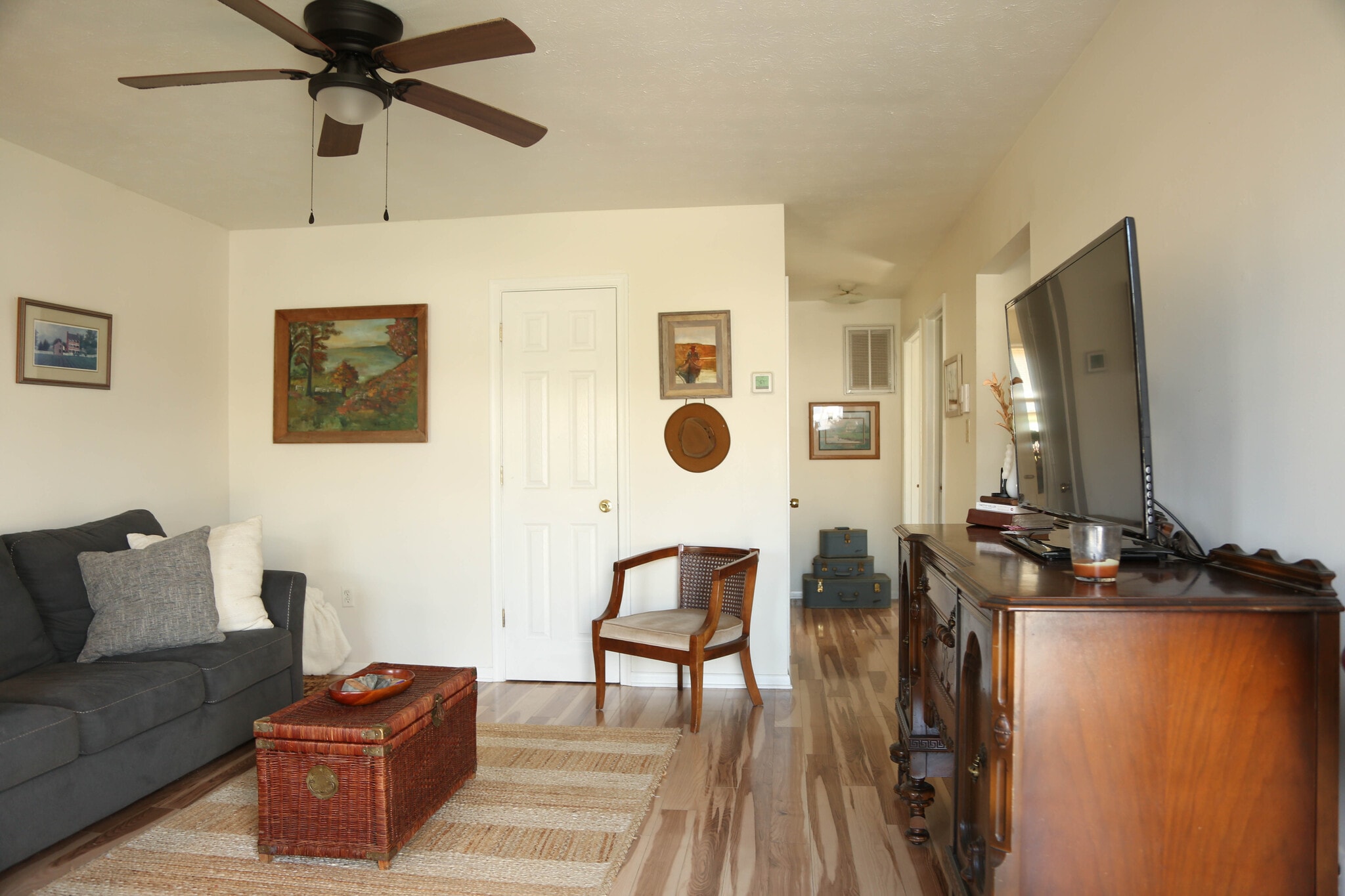 Building Photo - 440 Pleasant View Dr