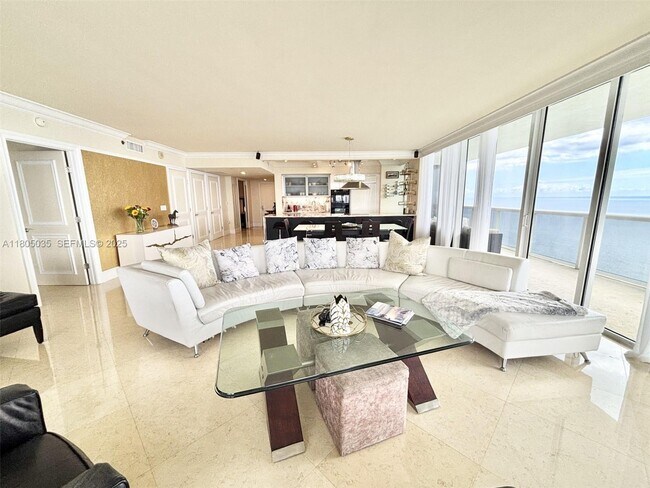 Building Photo - 1830 S Ocean Dr