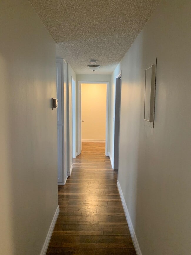 Building Photo - The Empress Apartments