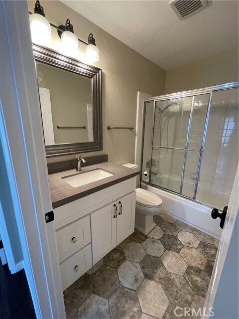 Building Photo - 116 La Mirage Cir