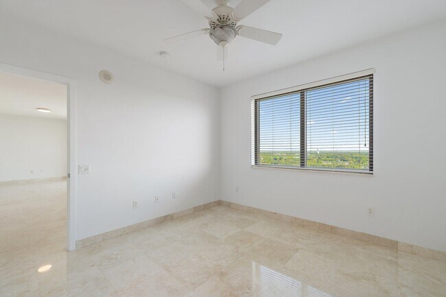 Building Photo - 3630 Gardens Pkwy