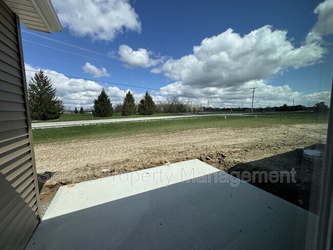 Building Photo - 8796 Elmont Cv