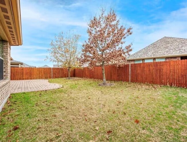 Building Photo - 2468 Millbrook Loop
