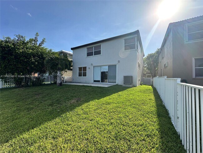 Building Photo - 5035 SW 155th Ave