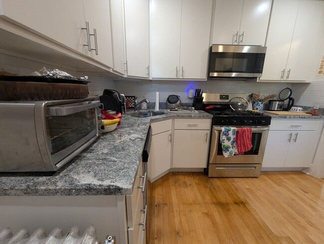 Building Photo - Newly Renovated 3 BR/1 BA in Loyola