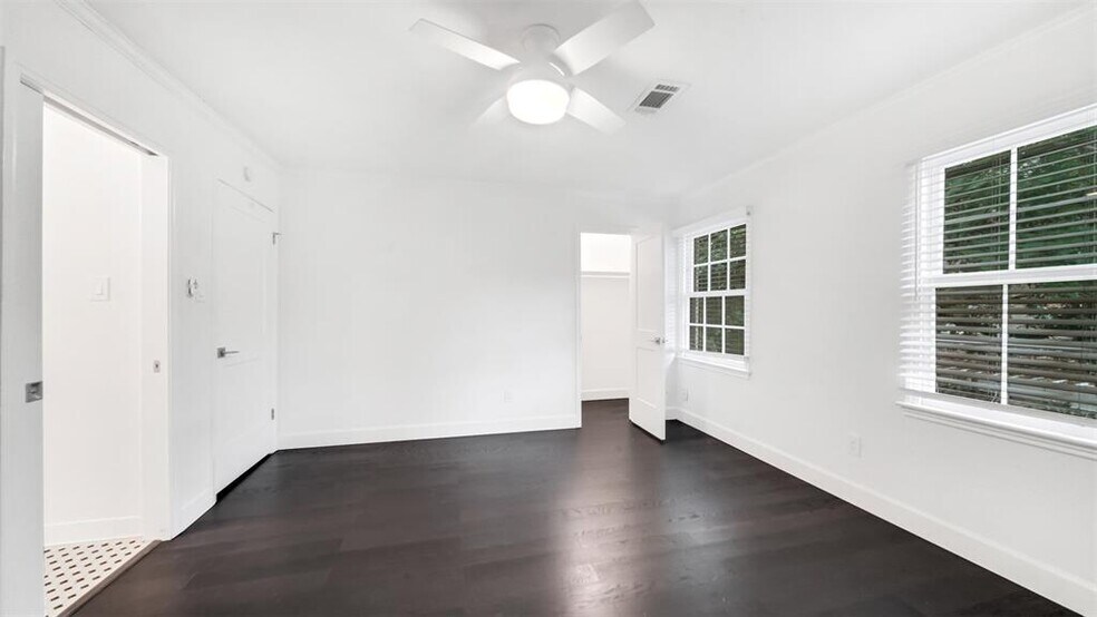 Building Photo - 2610 Whitney St